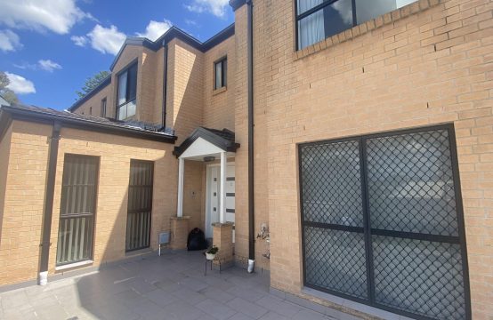 2/3 Mahony Road, Constitution Hill