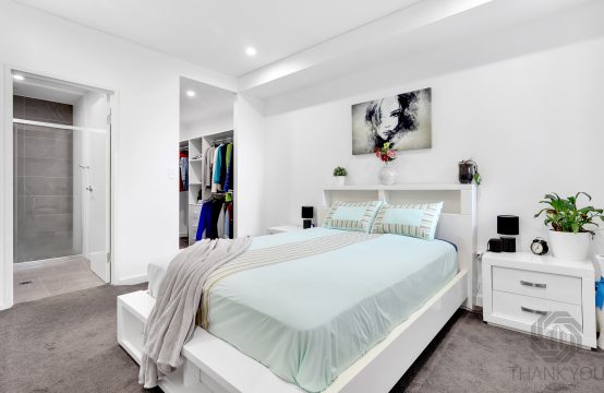 307/7B Olive Street Seven Hills Master room with walk in robes and ensuite